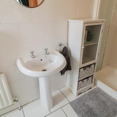 Holiday home Donagh Cross Town House *