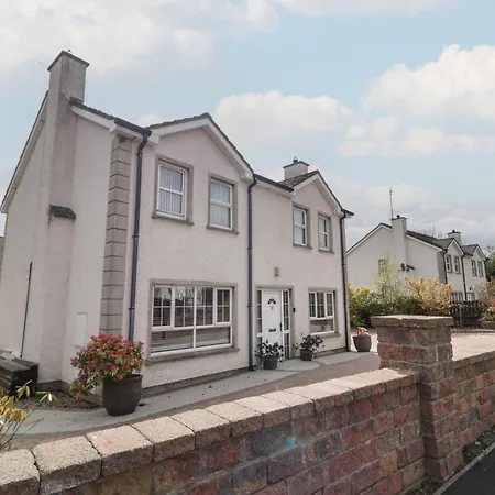 Donagh Cross Town House * Carndonagh
