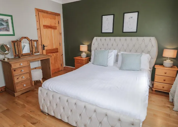 בית נופש Donagh Cross Town House קרנדונה