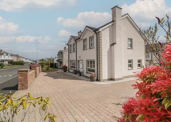 Donagh Cross Town House *