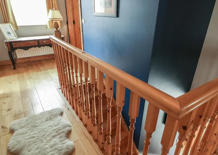 בית נופש Donagh Cross Town House קרנדונה