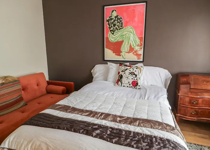 Donagh Cross Town House * קרנדונה