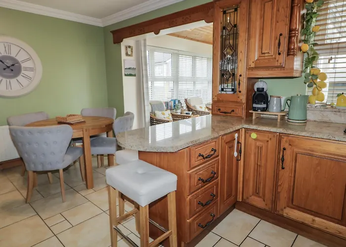 Donagh Cross Town House *